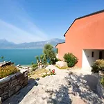 Castelli Aparthotel Brenzone sul Garda