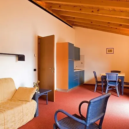 Lägenhetshotell Castelli Brenzone sul Garda