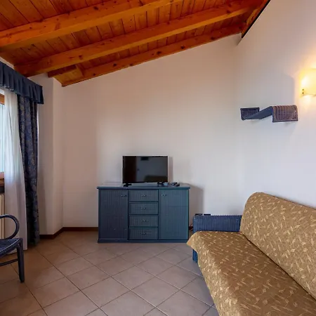 Castelli Hotel apartamentowy Brenzone sul Garda