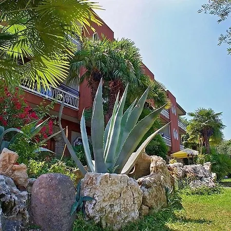 Castelli Hotel apartamentowy Brenzone sul Garda