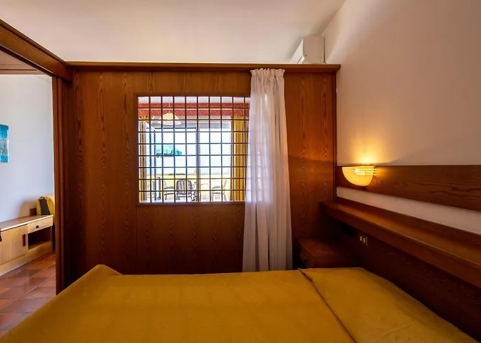 Castelli Aparthotel 3*